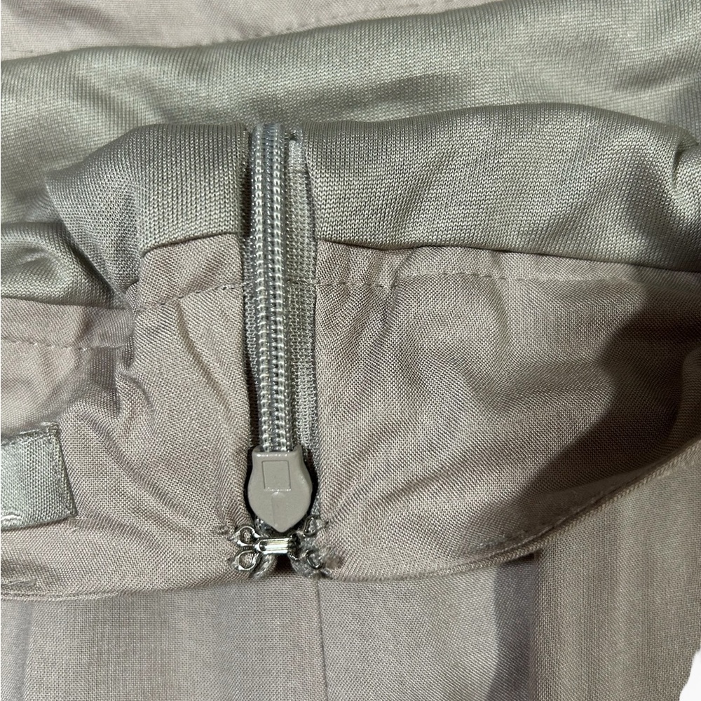 Cute Tan Skirt With Rope Drawstring. - Picture 9 of 14